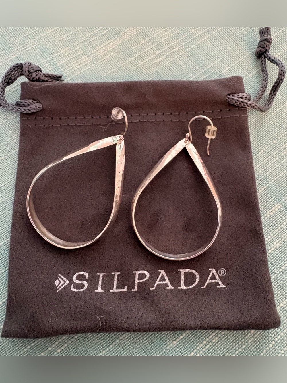 Silpada     Do the Twist Earrings             925 Sterling Silver